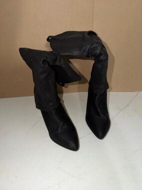 Black Pointed-Toe Knee Boots